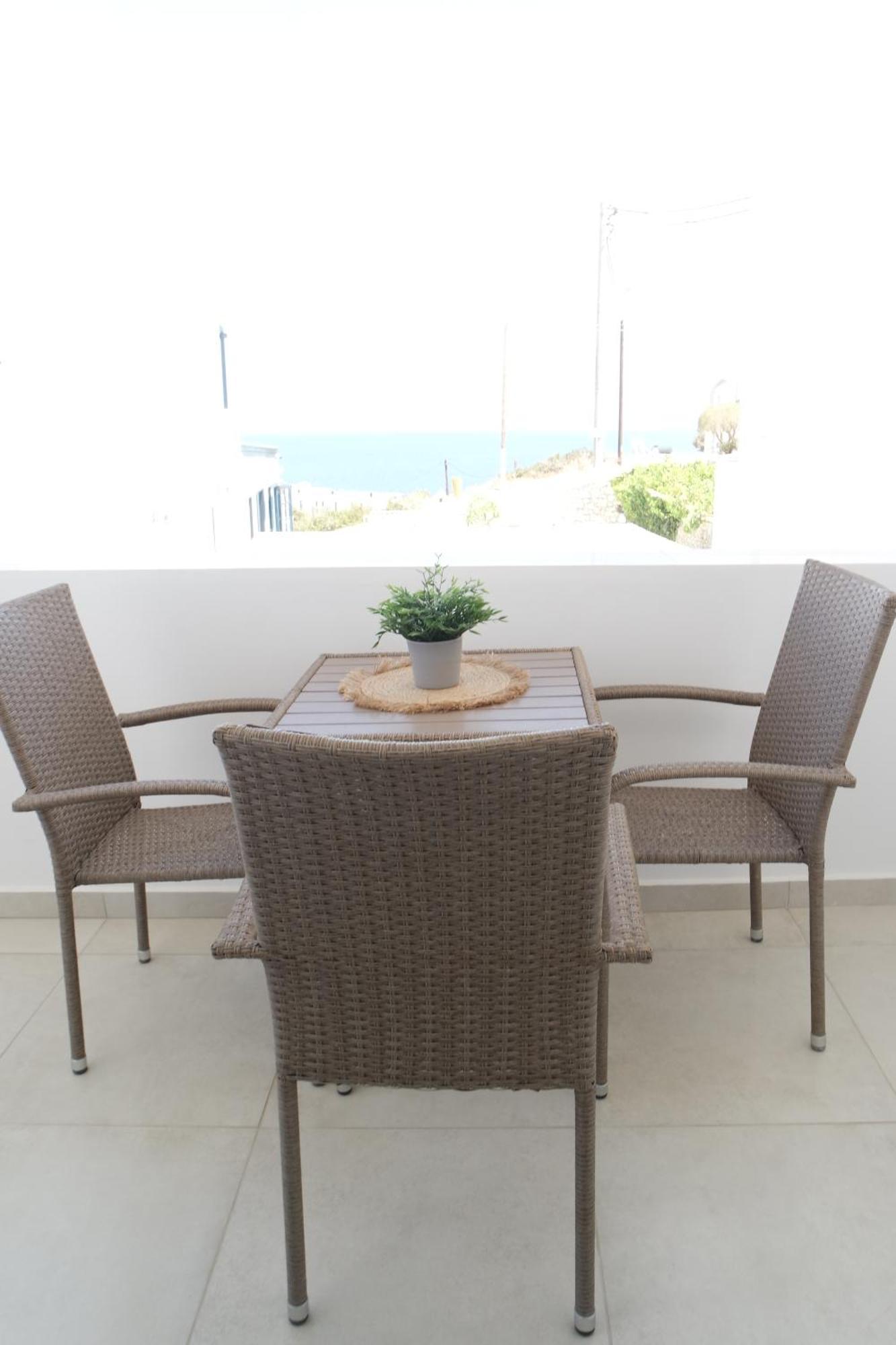 Sea View Apartment 卡尔帕索斯 外观 照片